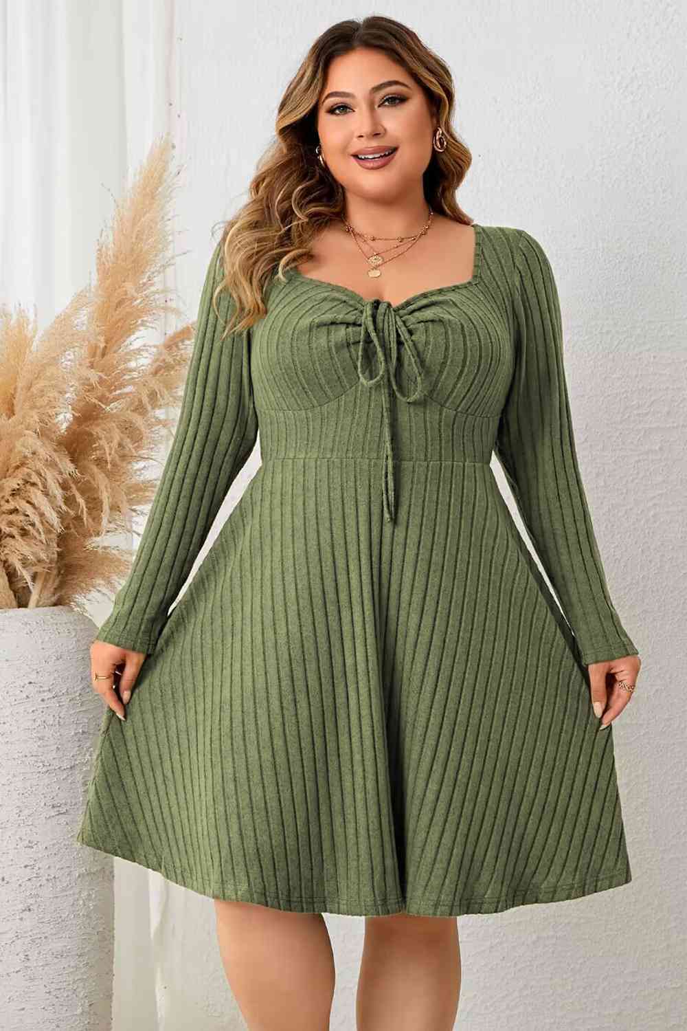 Plus Size Sweetheart Neck Long Sleeve Ribbed Dress